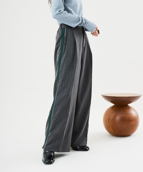 Muscat(マスカット)の「サイド配色ラインワイドパンツ(その他パンツ・レディース・チャコールグレー/ライトグレー/ブラウン・F)」の9枚目の写真