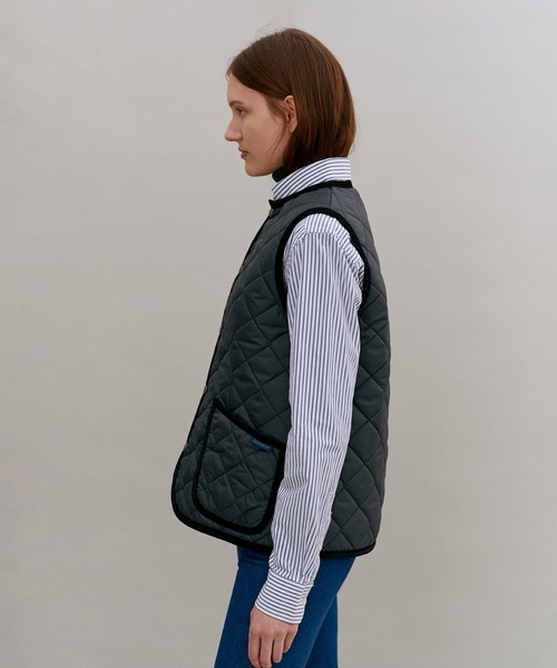 LAVENHAM(ラベンハム)の「Contrast Cornard Gilet Womens / コントラスト コナード ジレ ウィメンズ - C62:Cork(ベスト・レディース・ベージュ系その他/ブラック/ベージュ系その他4・6/8/16/14/12/10)」の15枚目の写真