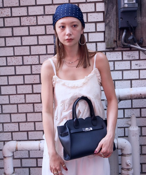 HANNE（アン）の「ベルテッドハンドバッグ（ハンドバッグ・レディース・キャメル/ブラック・FREE）」の19枚目の写真