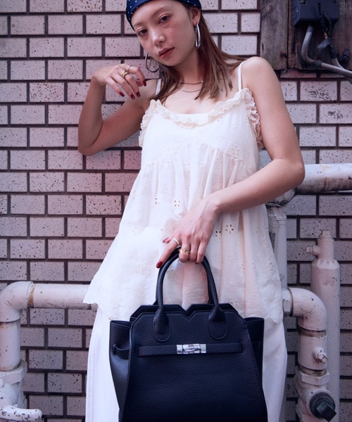 HANNE（アン）の「ベルテッドハンドバッグ（ハンドバッグ・レディース・キャメル/ブラック・FREE）」の18枚目の写真