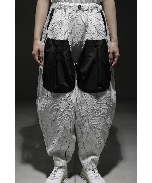 garcon la raison（ギャルソン・ラ・レゾン）の「バルーンパンツ（レディース）43618（その他パンツ・レディース・ブラック/ホワイト・2/1）」の8枚目の写真