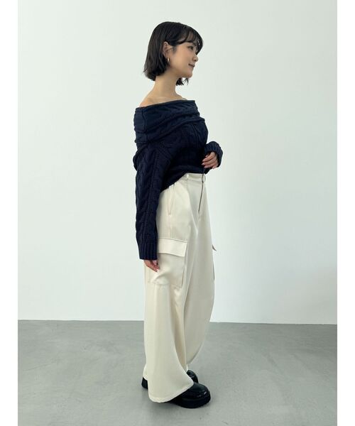 LAGUNAMOON（ラグナムーン）の「サテンカーゴワイドパンツ（カーゴパンツ・レディース・チャコールグレー/アイボリー・SMALL/MEDIUM）」の8枚目の写真