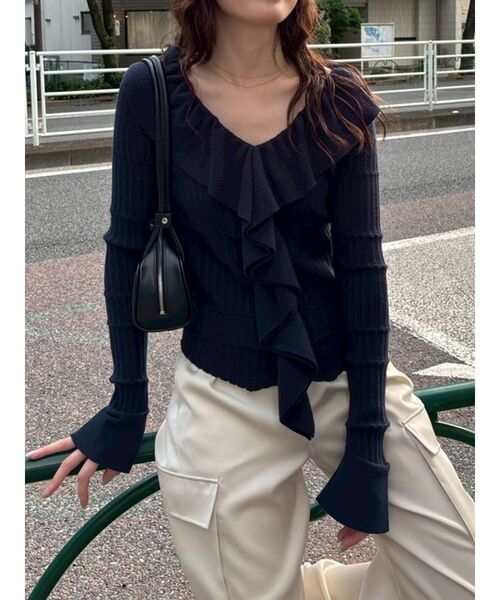 LAGUNAMOON（ラグナムーン）の「サテンカーゴワイドパンツ（カーゴパンツ・レディース・チャコールグレー/アイボリー・SMALL/MEDIUM）」の13枚目の写真