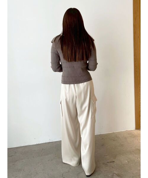 LAGUNAMOON（ラグナムーン）の「サテンカーゴワイドパンツ（カーゴパンツ・レディース・チャコールグレー/アイボリー・SMALL/MEDIUM）」の19枚目の写真