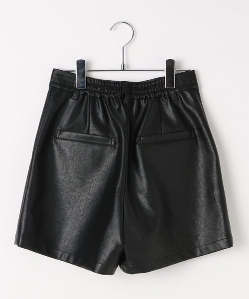 PAGEBOY(ページボーイ)の「フェイクレザーショートパンツ(その他パンツ・レディース・ブラウン/ブラック・FREE)」の12枚目の写真