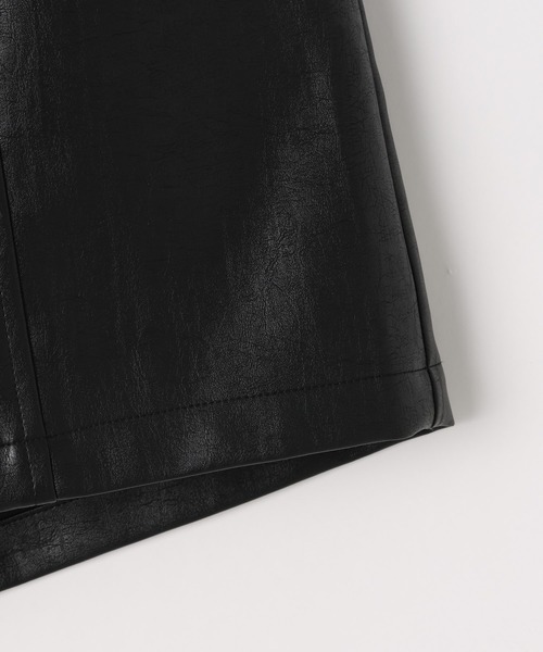 PAGEBOY(ページボーイ)の「フェイクレザーショートパンツ(その他パンツ・レディース・ブラウン/ブラック・FREE)」の7枚目の写真