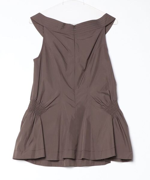 LOW CLASSIC(ロウ クラシック)の「OFF-SHOULDER SHIRRED BLOUSE TOP(シャツ/ブラウス・レディース・カーキ・S)」の17枚目の写真