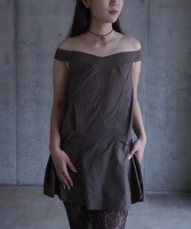 LOW CLASSIC（ロウ　クラシック）の「OFF-SHOULDER SHIRRED BLOUSE TOP（シャツ/ブラウス）」