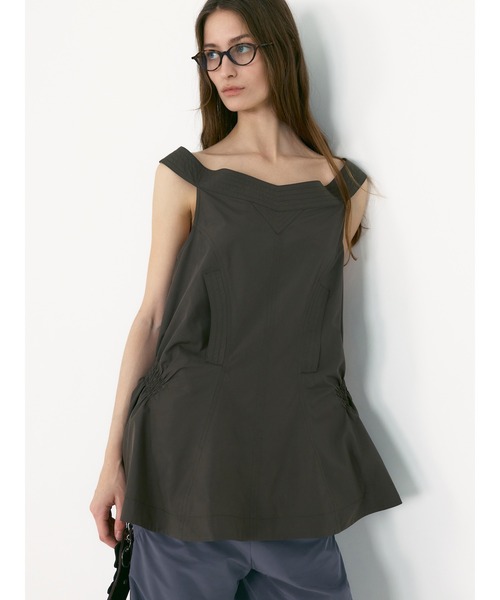 LOW CLASSIC(ロウ クラシック)の「OFF-SHOULDER SHIRRED BLOUSE TOP(シャツ/ブラウス・レディース・カーキ・S)」の8枚目の写真