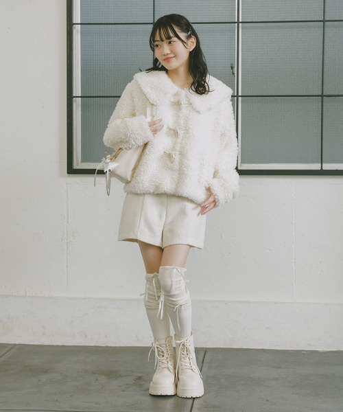 repipi armario（レピピ アルマリオ）の「【girly line】セーラ－モコモコジャケット（ダッフルコート・キッズ・モカ/アイボリー・SMALL/MEDIUM/LARGE）」の11枚目の写真