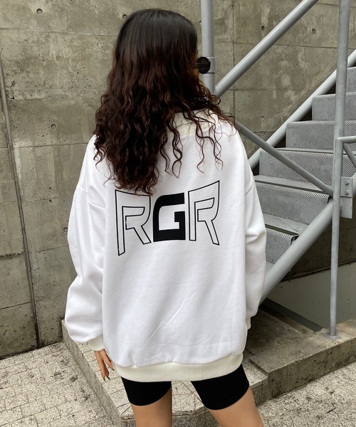 ROGER AND RAW(ロジャーアンドロウ)の「裏起毛Vネックリブスウェットプルオーバー(スウェット・レディース・ブラック/ホワイト/グリーン・FREE)」の14枚目の写真