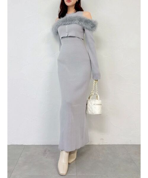 dazzlin オフショルファードッキングニットワンピース 新品未開封 dazzlin（ダズリン）の「オフショルファードッキングニットワンピース