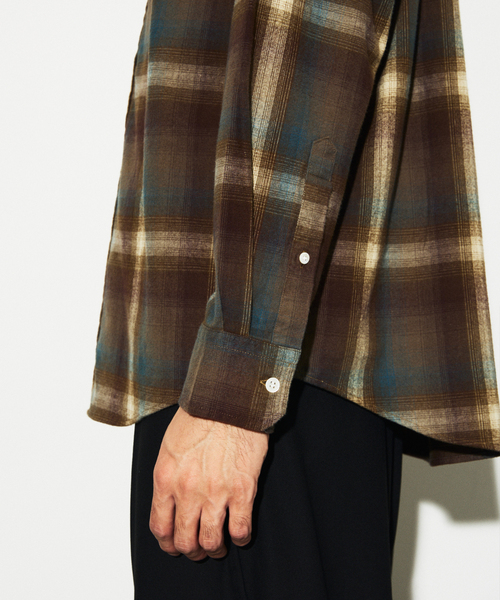 JOURNAL STANDARD(ジャーナルスタンダード)の「オンブレチェック フランネルシャツ(シャツ/ブラウス・メンズ・グレー/ブラック系その他/ブラック/ベージュ系その他/ブラウン・MEDIUM/SMALL/LARGE)」の9枚目の写真