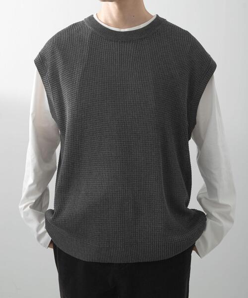 ITEMS URBANRESEARCH（アイテムズ アーバンリサーチ）の「ワッフルニットベスト＋ロングTシャツSET（ニット/セーター・メンズ・ブラック/ベージュ/チャコールグレー・LARGE/MEDIUM）」の10枚目の写真