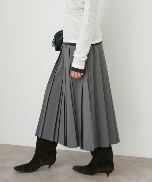 IENA(イエナ)の「ストレッチプリーツスカート(スカート・レディース・ライトグレー/ネイビー・36/38)」の7枚目の写真