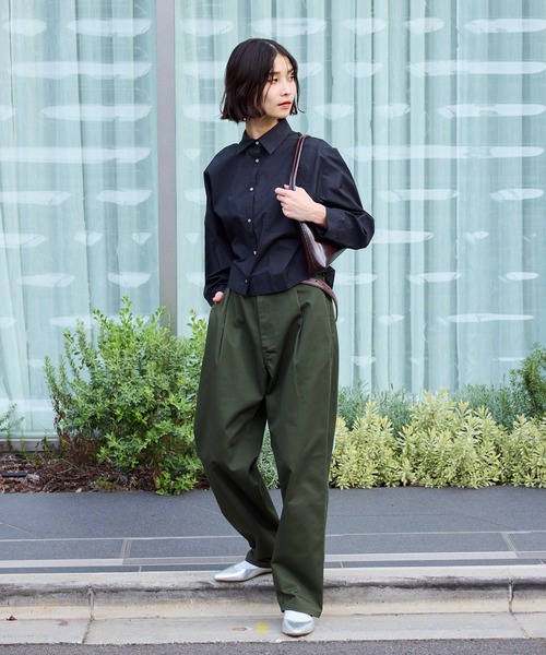 c/est（シーエ）の「c/est/シーエ ANITA アニタ ドルマンスリーブ ロングスリーブシャツ（シャツ/ブラウス・レディース・ブラック/オフホワイト/ブルー・FREE）」の20枚目の写真