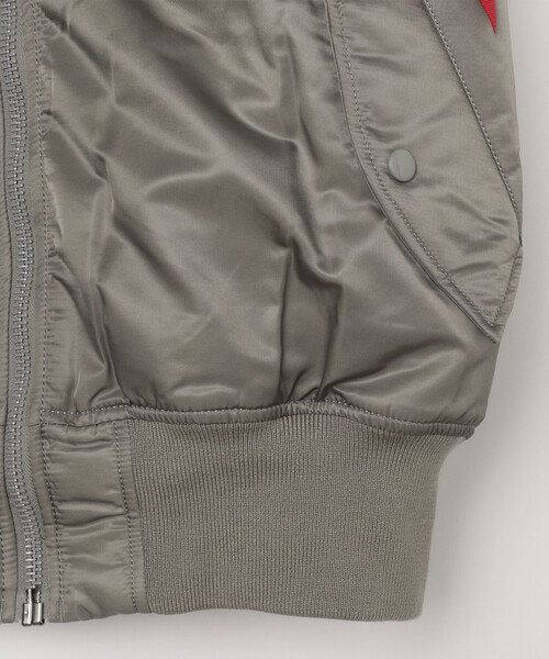 Alpha Industries（アルファインダストリーズ）の「Alpha Industries/アルファ インダストリーズ ALPHA MA-1 FLIGHT JACKET（MA-1・メンズ・グレー/ブラック/オリーブ・MEDIUM/LARGE/X-LARGE）」の8枚目の写真