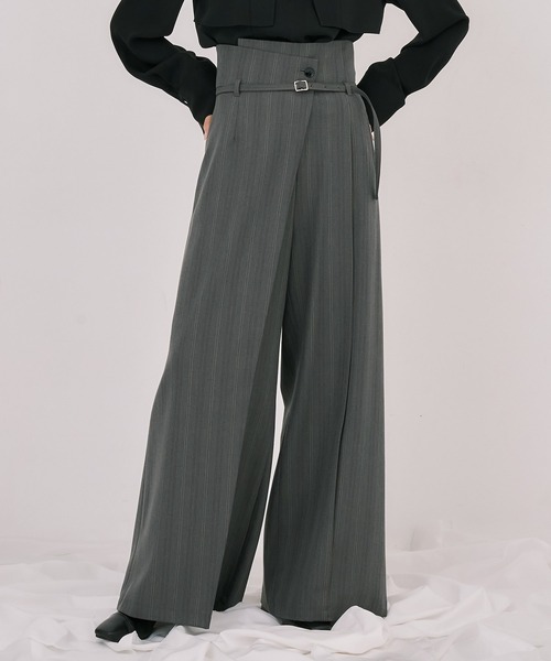 UNITED TOKYO（ユナイテッドトウキョウ）の「【シリーズ累計販売数23,000本突破！】HAKAMAアシメワイドパンツ｜ウォッシャブル/セットアップ/オフィスカジュアル/オケージョン/美脚見え/防シワ/静電気防止/ストレッチ/春服（スラックス・レディース・ダークグレー/ベージュ/ブラック/グレー/ネイビー/ブラック系その他2/タン/ベージュ系その他・1/2/3/4）」の3枚目の写真