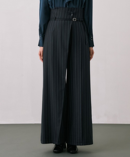 UNITED TOKYO（ユナイテッドトウキョウ）の「【シリーズ累計販売数23,000本突破！】HAKAMAアシメワイドパンツ｜ウォッシャブル/セットアップ/オフィスカジュアル/オケージョン/美脚見え/防シワ/静電気防止/ストレッチ/春服（スラックス・レディース・ダークグレー/ベージュ/ブラック/グレー/ネイビー/ブラック系その他2/タン/ベージュ系その他・1/2/3/4）」の11枚目の写真