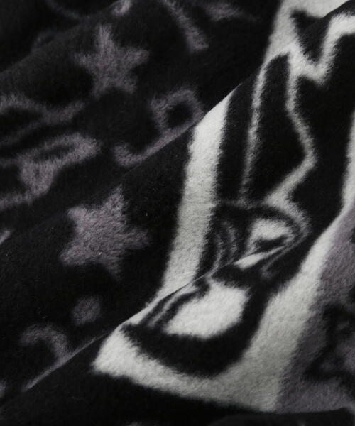 MANASTASH（マナスタッシュ）の「MANASTASH/マナスタッシュ　BANDANA FLEECE MUFFLER/バンダナフリースマフラー（マフラー・メンズ・ネイビー/ブラック・F）」の5枚目の写真