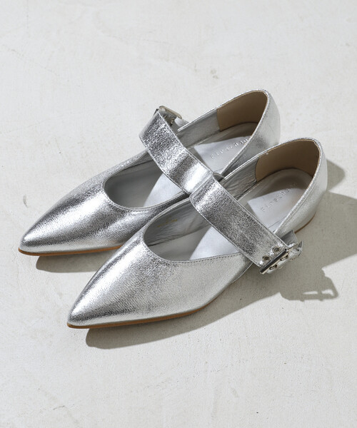 Firsthand(ファーストハンド)の「Firsthand/ファーストハンド ベルト ポインテッド フラットシューズ (22.5~24.5cmサイズ展開)(パンプス・レディース・シルバー/ブラック・MEDIUM/SMALL/LARGE)」の17枚目の写真