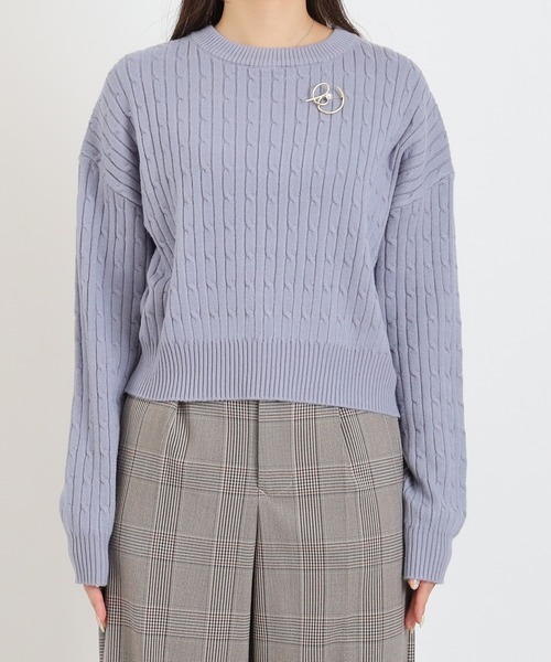 TRUDEA(トルディア)の「ケーブル編みニット(ブローチ付き)(ニット/セーター・レディース・サックスブルー/ホワイト/ブラウン・MEDIUM/LARGE)」の11枚目の写真