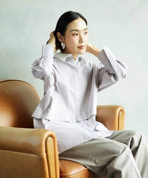MICHEL KLEIN（ミッシェル・クラン）の「[2WAY]クレリックオーバーサイズストライプシャツ（シャツ/ブラウス・レディース・ブルー/グレイッシュベージュ・38）」の19枚目の写真
