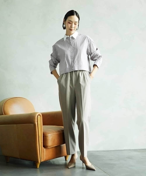 MICHEL KLEIN（ミッシェル・クラン）の「[2WAY]クレリックオーバーサイズストライプシャツ（シャツ/ブラウス・レディース・ブルー/グレイッシュベージュ・38）」の22枚目の写真