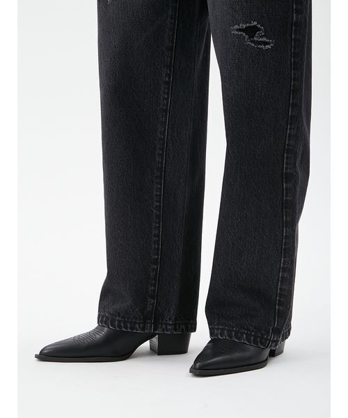 Mila Owen(ミラオーウェン)の「カットアウトダメージセミワイドデニム(デニムパンツ・レディース・ブラック/ライトブルー・0/1/00)」の11枚目の写真