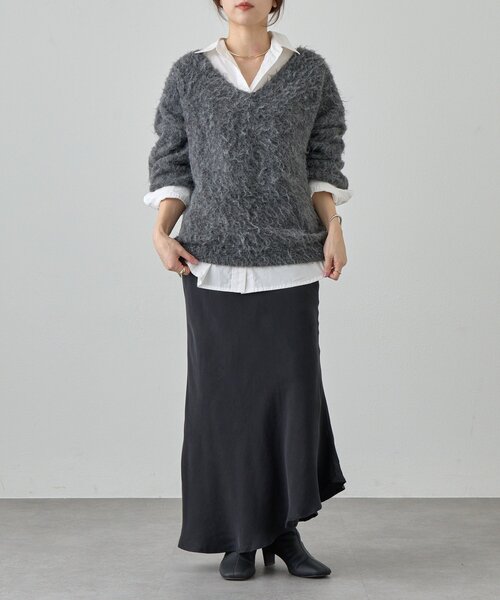 SHENERY（シーナリー）の「ヘムラインマーメイドスカート（スカート・レディース・ベージュ/ブラック・38/36）」の3枚目の写真