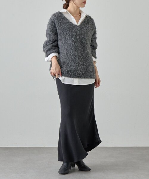 SHENERY（シーナリー）の「ヘムラインマーメイドスカート（スカート・レディース・ベージュ/ブラック・38/36）」の4枚目の写真