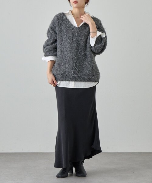 SHENERY（シーナリー）の「ヘムラインマーメイドスカート（スカート・レディース・ベージュ/ブラック・38/36）」の5枚目の写真