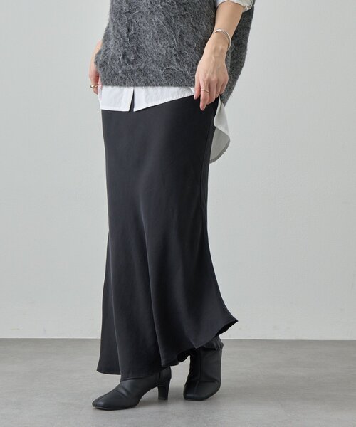 SHENERY（シーナリー）の「ヘムラインマーメイドスカート（スカート・レディース・ベージュ/ブラック・38/36）」の9枚目の写真