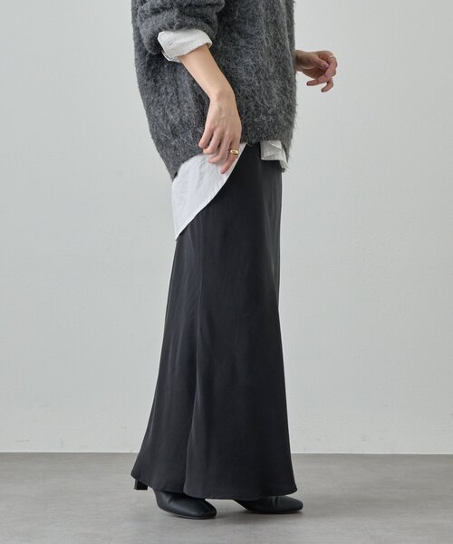 SHENERY（シーナリー）の「ヘムラインマーメイドスカート（スカート・レディース・ベージュ/ブラック・38/36）」の14枚目の写真