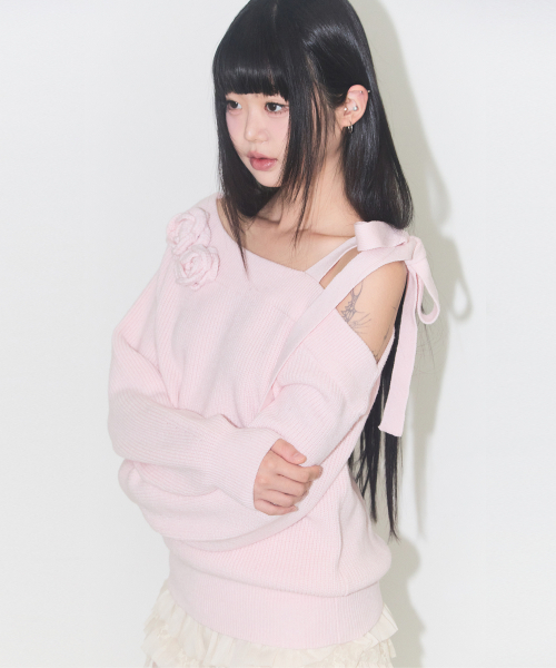 ILLIGO(イリゴ)の「ブルームボウオフショルダー ニット ピンク(ニット/セーター・レディース・その他・SMALL/MEDIUM)」の5枚目の写真