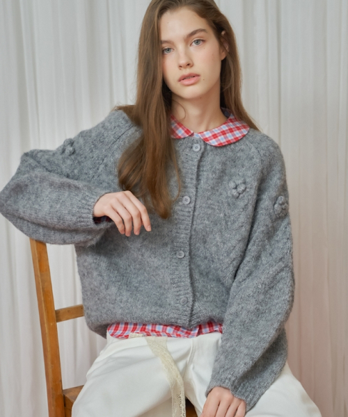 ミストレアス　Romantic Ruffle KnitCardiganグレー HANDMADE FLOWER CABLE PUFF KNIT CARDIGAN GREY（カーディガン/ボレロ