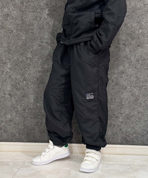 SHISKY(シスキー)の「【SHISKY / シスキー】裏フリース デイリー ジョガーパンツ 裾ゴム付き キッズ(その他パンツ・キッズ・カーキ/ブラック/ベージュ/チャコール・110/120/130/140/150/160)」の5枚目の写真