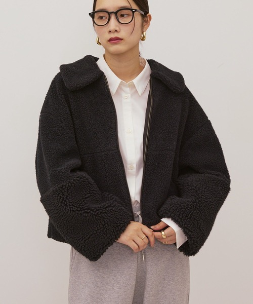 AMERICAN HOLIC（アメリカンホリック）の「衿付きボアブルゾン（ブルゾン・レディース・ブラック/グレイッシュベージュ・M/L）」の5枚目の写真