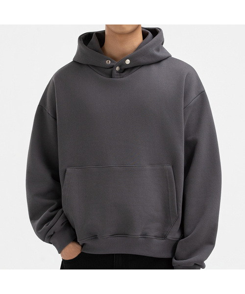 UNDEROFF(アンダーオフ)の「オーバーサイズセミクロップスナップフードチャコール(パーカー・メンズ・チャコール・SMALL/MEDIUM/LARGE/X-LARGE)」の1枚目の写真