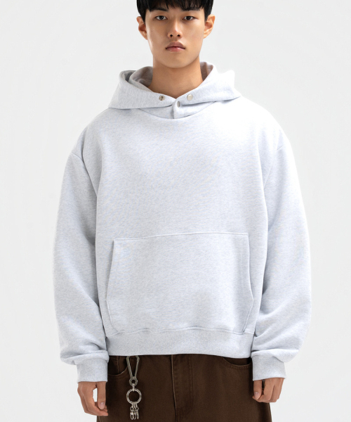 UNDEROFF(アンダーオフ)の「オーバーサイズセミクロップスナップフードチャコール(パーカー・メンズ・チャコール・SMALL/MEDIUM/LARGE/X-LARGE)」の8枚目の写真