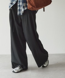 紐ベルト付きタックワイドパンツ
