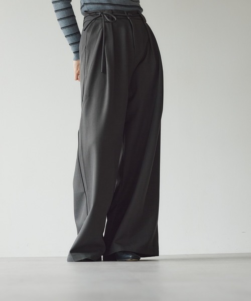 KUREN(クレン)の「紐ベルト付きタックワイドパンツ(その他パンツ・レディース・ブラック/ライトグレー/グレー/チャコールグレー・S/M)」の12枚目の写真