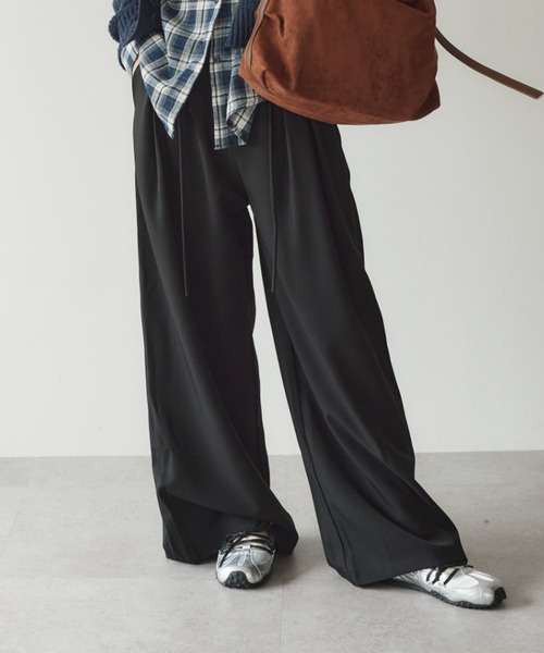 KUREN(クレン)の「紐ベルト付きタックワイドパンツ(その他パンツ・レディース・ブラック/ライトグレー/グレー/チャコールグレー・S/M)」の8枚目の写真