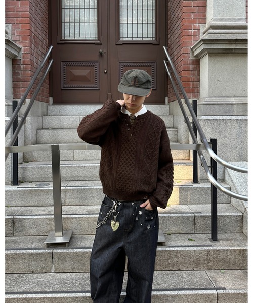 kutir（クティール）の「HENLEY NECK SILVER BUTTON CABLE KNIT／ヘンリーネックシルバーボタンケーブルニット（ニット/セーター・メンズ・ブラック/ベージュ/ブラウン/ボルドー・MEDIUM/LARGE）」の20枚目の写真