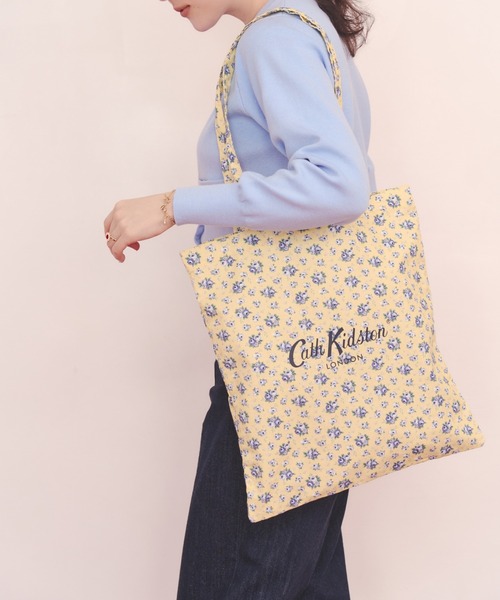 Cath Kidston(キャスキッドソン)の「【新色追加】【A4サイズ対応】トートバッグ(トートバッグ・レディース・イエロー/ネイビー/ホワイト×ネイビー/ブラックミックス/ホワイト×ライトピンク/ピンク系/ピンク/グリーン/レッド/ブルー/アイボリー系/ホワイト×ピンク/ライトピンク/サックスブルー/ホワイト×ブルー/ピンクベージュ/ブラック/アイボリー/アイボリー系1/イエロー系/ブルー系/サックスブルー系/アイボリー系2・FREE)」の18枚目の写真