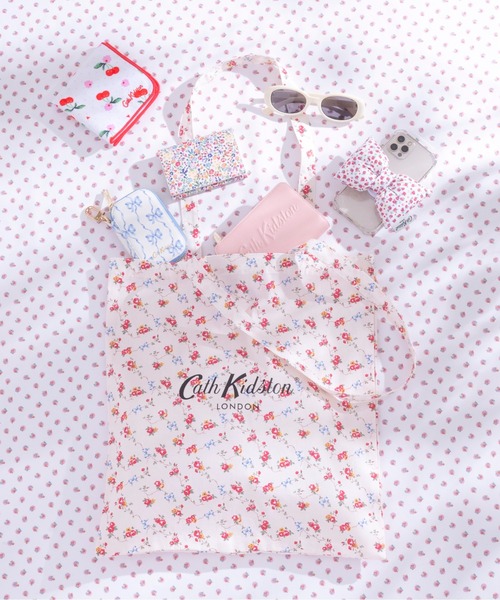 Cath Kidston（キャスキッドソン）の「トートバッグ（トートバッグ・レディース・ピンク/ブラック/アイボリー/イエロー/ネイビー/グリーン/レッド/ライトピンク/ブルー/サックスブルー/ホワイト×ブルー/ホワイト×ネイビー/ピンク系/アイボリー系/ピンクベージュ/ホワイト×ピンク/ブラックミックス/ホワイト×ライトピンク・FREE）」の15枚目の写真