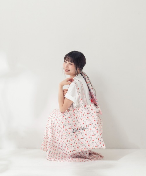 Cath Kidston（キャスキッドソン）の「トートバッグ（トートバッグ・レディース・ピンク/ブラック/アイボリー/イエロー/ネイビー/グリーン/レッド/ライトピンク/ブルー/サックスブルー/ホワイト×ブルー/ホワイト×ネイビー/ピンク系/アイボリー系/ピンクベージュ/ホワイト×ピンク/ブラックミックス/ホワイト×ライトピンク・FREE）」の2枚目の写真