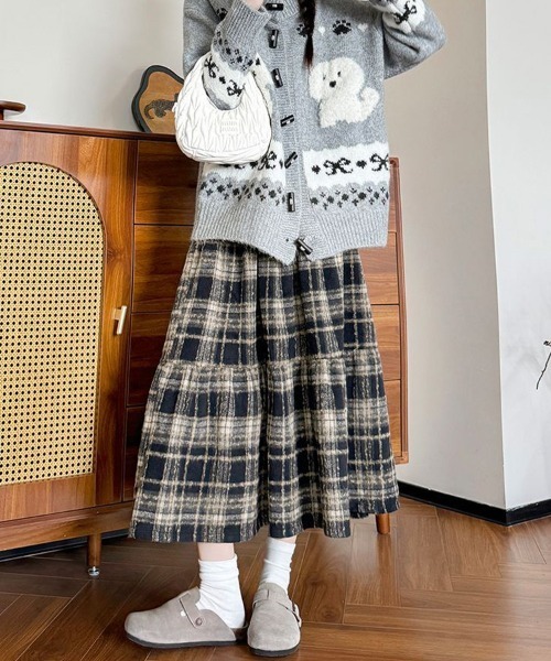 SallyLunn（サリーラン）の「チェックティアードスカート（スカート・レディース・ネイビー/ブラウン/ブルー/レッド・LARGE/MEDIUM）」の2枚目の写真
