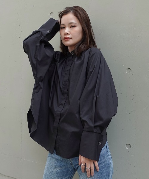 CORNERS(コーナーズ)の「ブロードギャザードルマンブラウス(シャツ/ブラウス・レディース・ブラック/チャコールグレー/ブルー/ホワイト/ブラウン・M)」の11枚目の写真