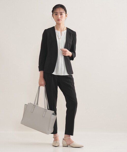 INDIVI（インディヴィ）の「【洗える／透けにくい】ジオメ柄プリントブラウス（シャツ/ブラウス・レディース・サックスブルー系/ベージュ系その他4/ホワイト/ネイビー・38/36/19/15 /40/13/05）」の17枚目の写真